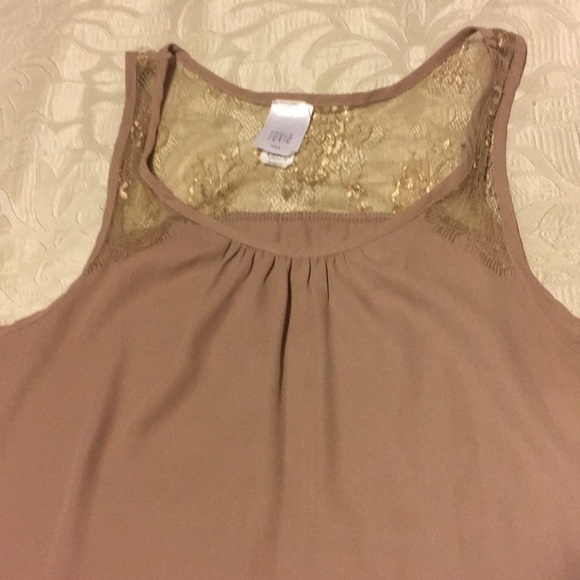 Taupe chiffon tank - Picture 2 of 4